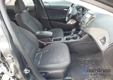 2018 Chevrolet Cruze Lt Auto from USA, damaged, VIN 1G1BE5SM9J7142940